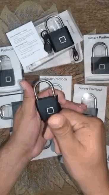 Smart Fingerprint Padlock – Keyless Biometric Security Lock for Gym, Luggage, Backpack & Home Use